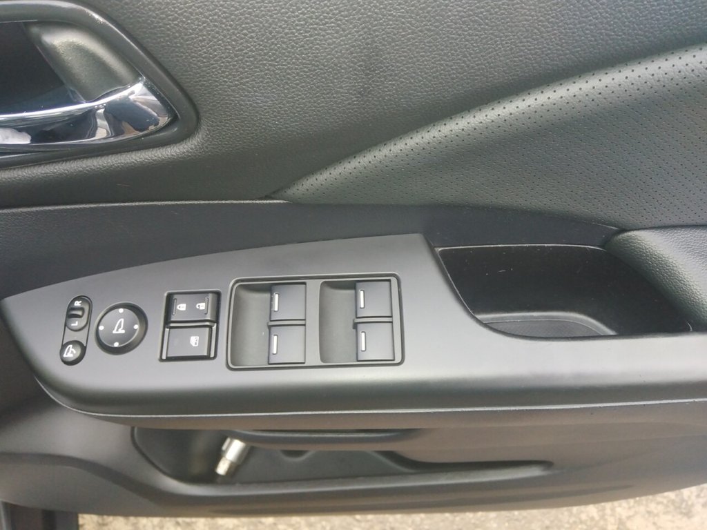 Used Honda CR-V 2018 for sale - 76868053: Photo 10