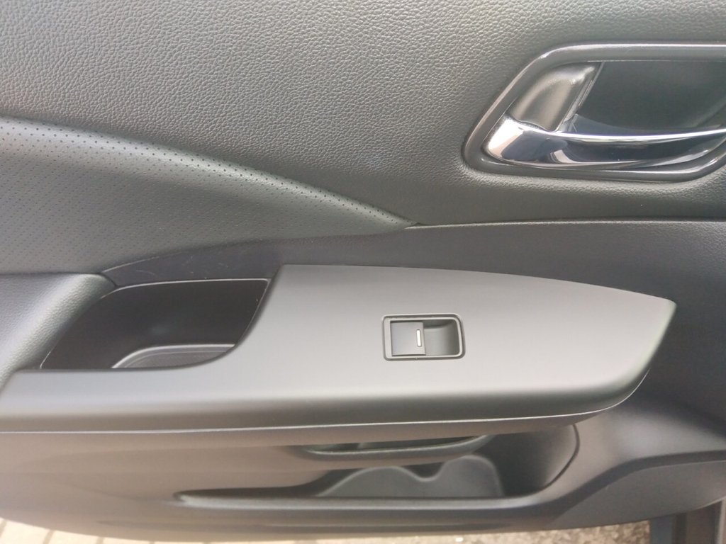 Used Honda CR-V 2018 for sale - 76868053: Photo 14