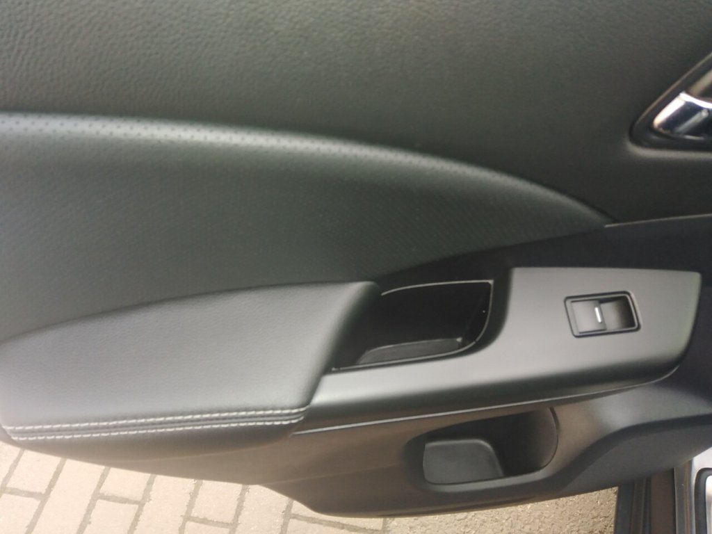 Used Honda CR-V 2018 for sale - 76868053: Photo 18