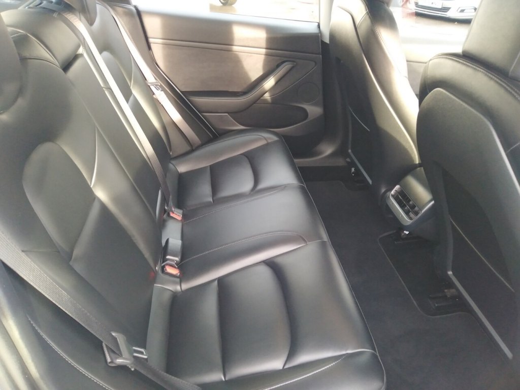 Used Tesla Model 3 2021 for sale - 76631921: Photo 10