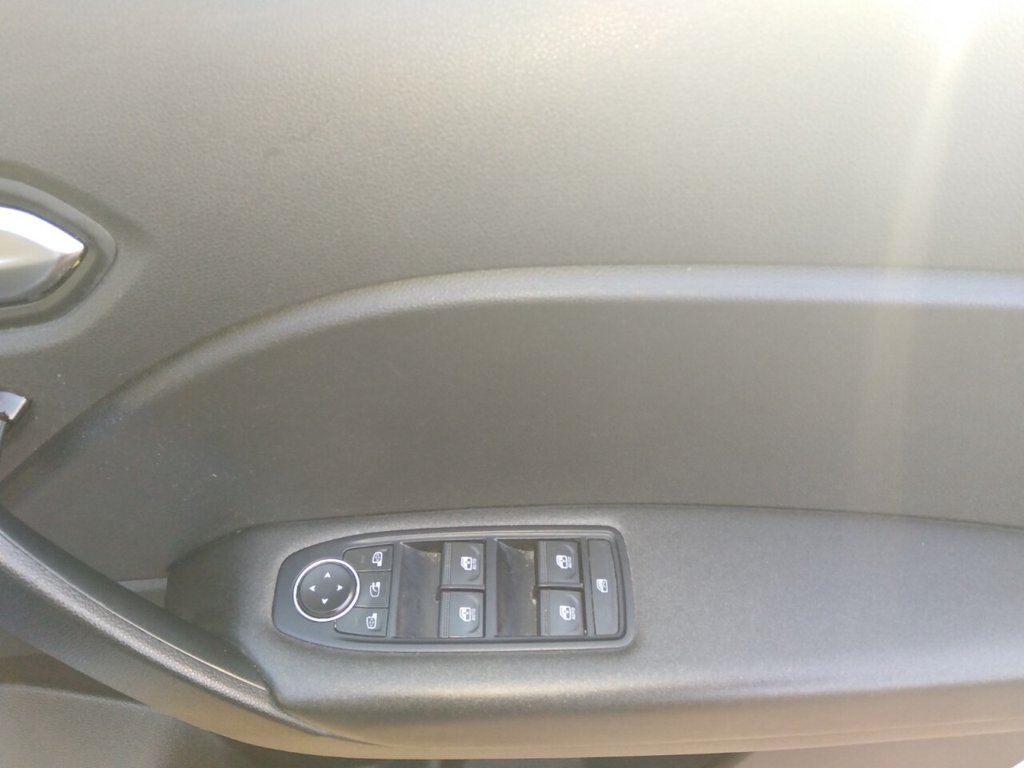 Used Renault Captur 2020 for sale - 76350638: Photo 16