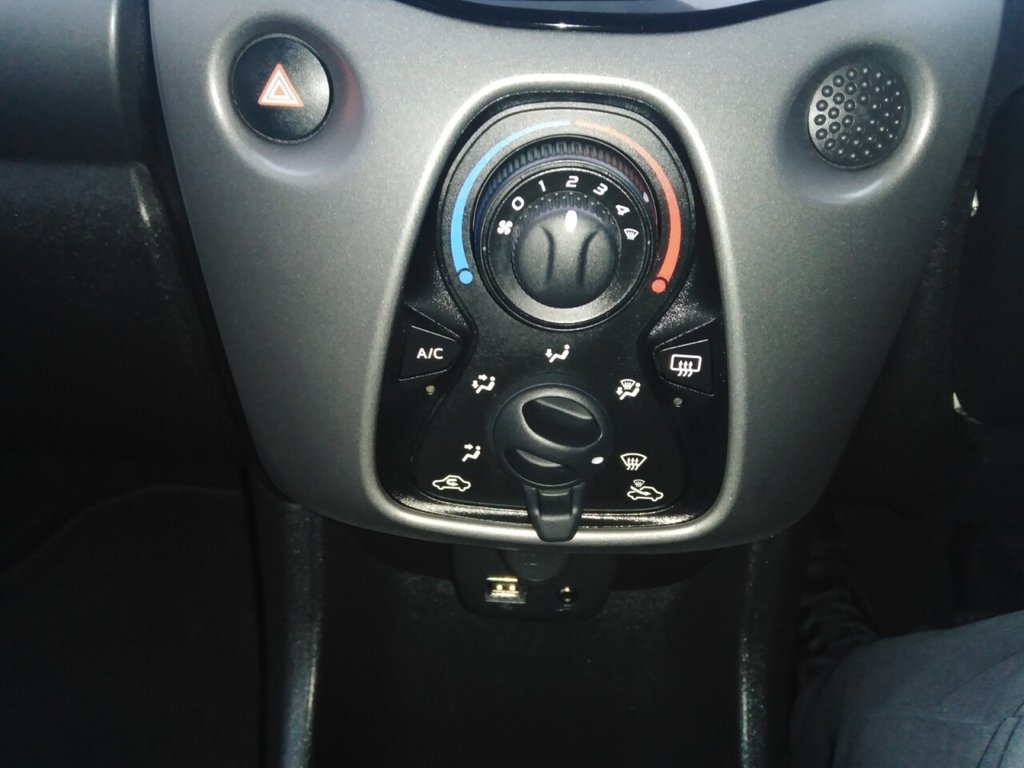 Used Toyota AYGO 2019 for sale - 76574753: Photo 22