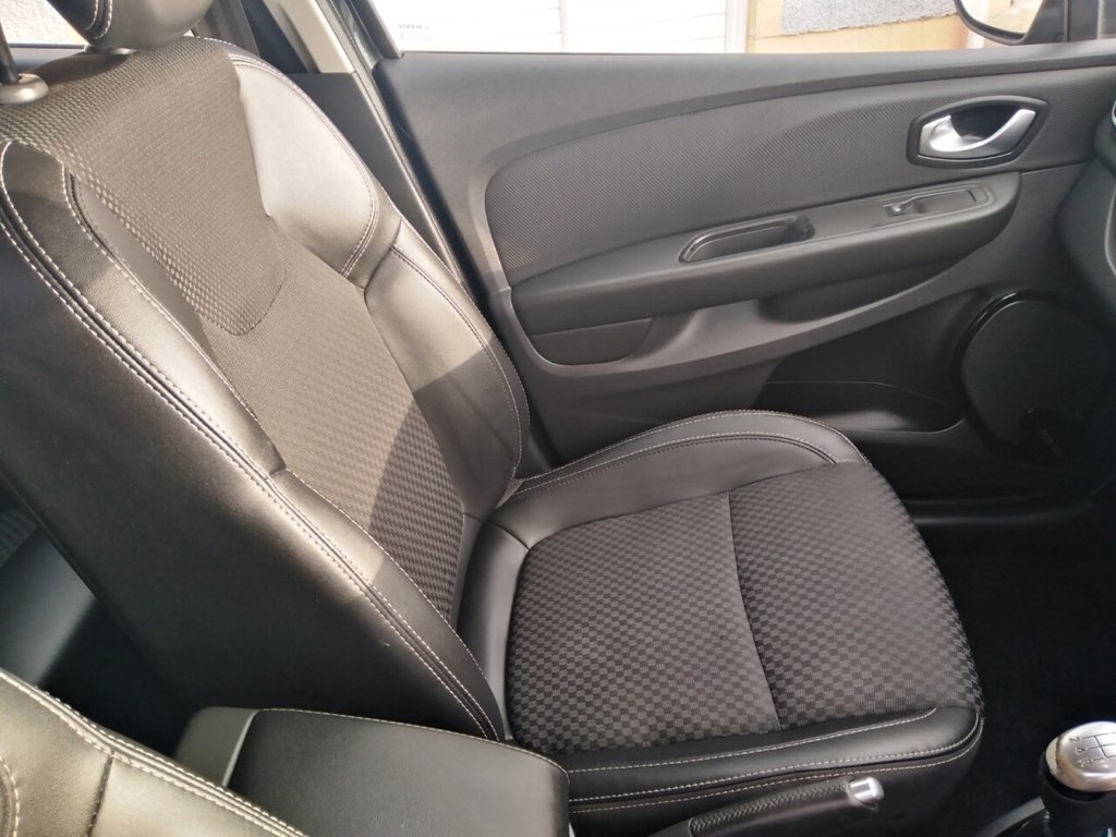 Used Renault Clio 2017 for sale - 75936970: Photo 12