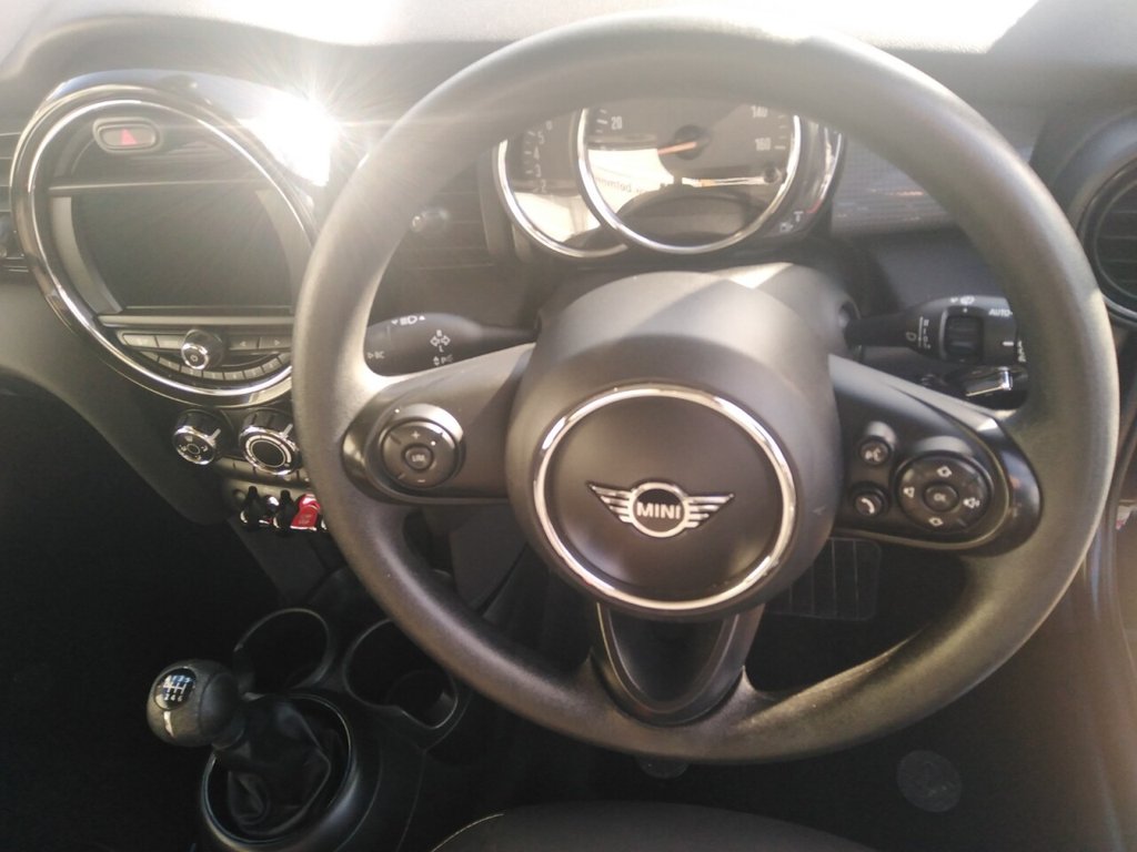 Used MINI Hatch 2018 for sale - 76395992: Photo 15