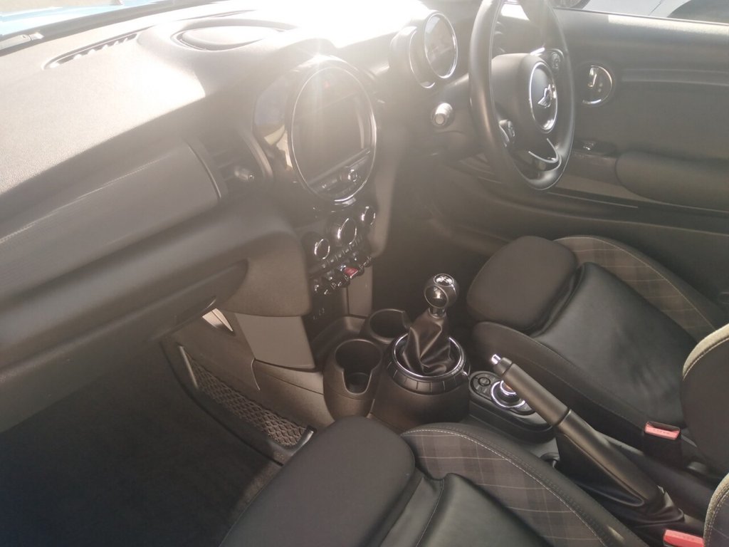 Used MINI Hatch 2018 for sale - 76395992: Photo 22