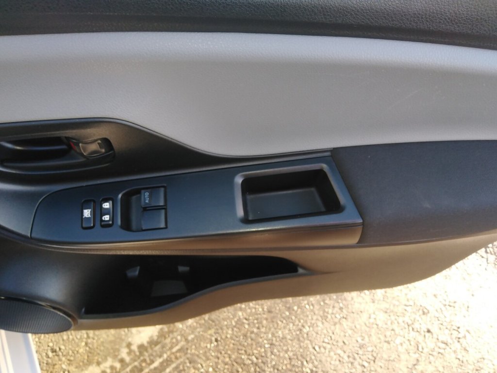 Used Toyota Yaris 2018 for sale - 76740337: Photo 12