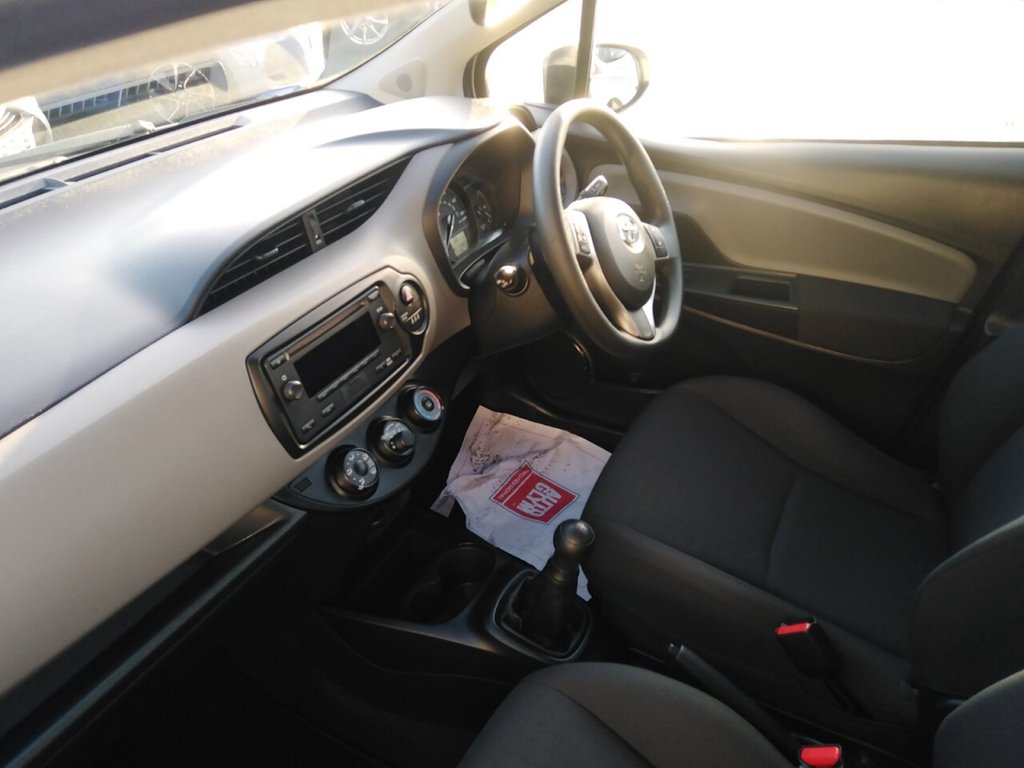 Used Toyota Yaris 2018 for sale - 76740337: Photo 17