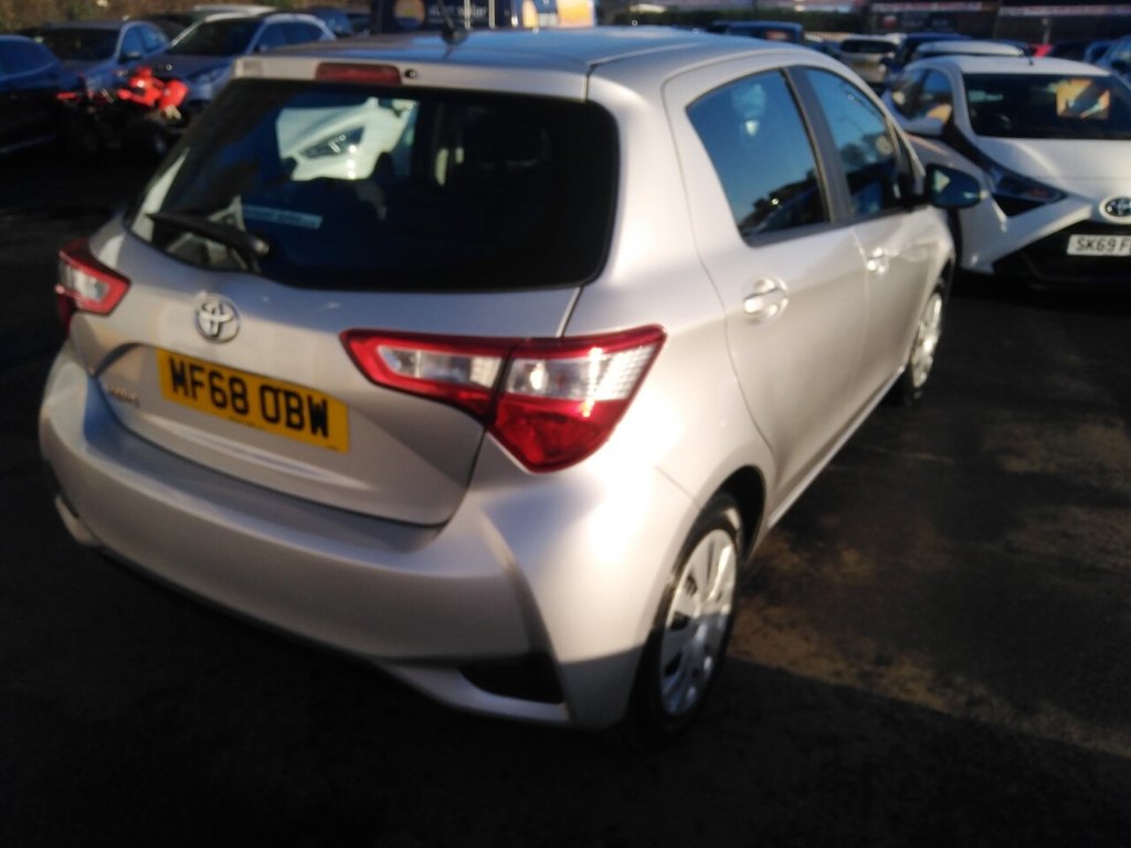 Used Toyota Yaris 2018 for sale - 76740337: Photo 3