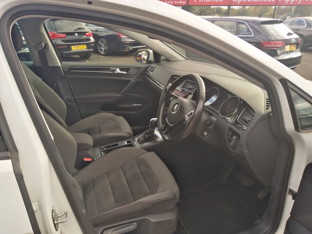 Used Volkswagen Golf 2017 for sale - 76014806: Photo 10