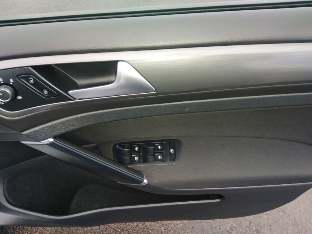 Used Volkswagen Golf 2019 for sale - 76740607: Photo 16