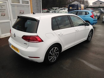 Used Volkswagen Golf 2019 for sale - 76740607: Photo