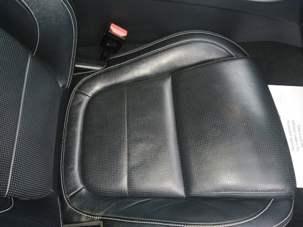 Used Jaguar XE 2018 for sale - 76350629: Photo 25