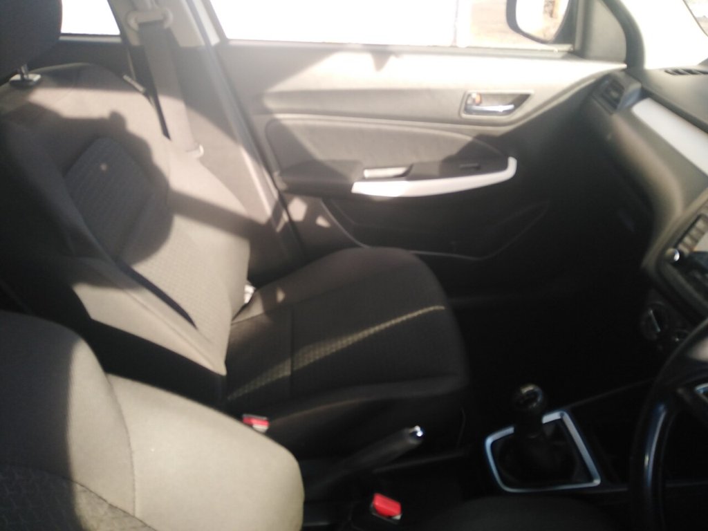 Used Suzuki Swift 2018 for sale - 76313246: Photo 10