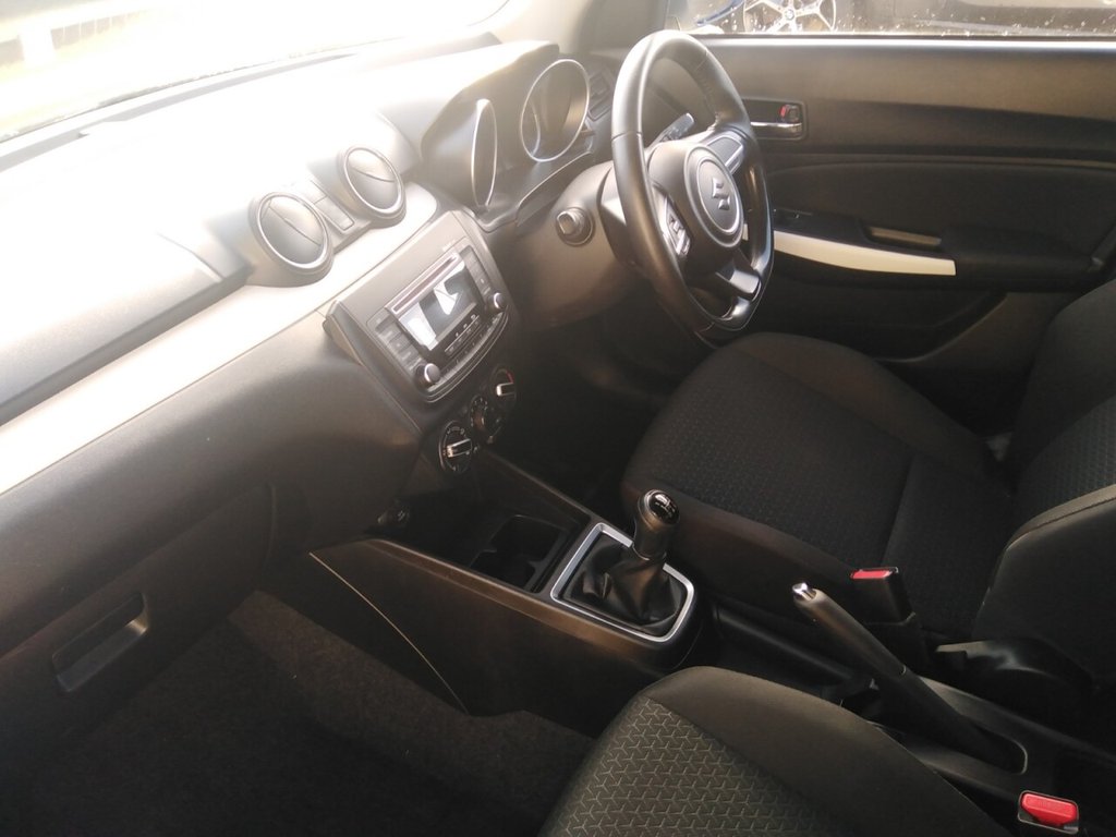 Used Suzuki Swift 2018 for sale - 76313246: Photo 17