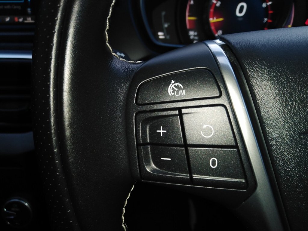 Used Volvo V40 2016 for sale - 76647682: Photo 22