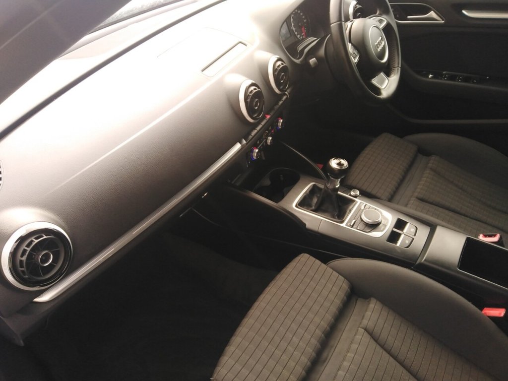 Used Audi A3 Cabriolet 2014 for sale - 76350637: Photo 18