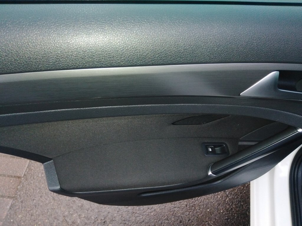 Used Volkswagen Golf 2019 for sale - 77457618: Photo 25