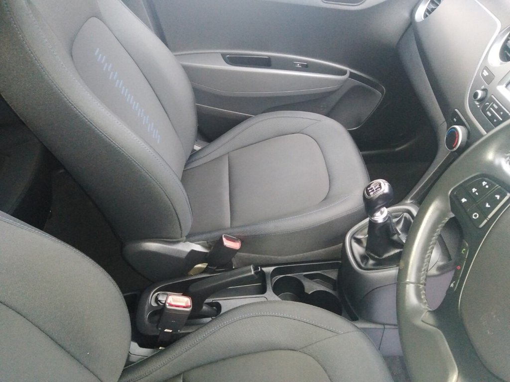 Used Hyundai i10 2018 for sale - 76574739: Photo 11