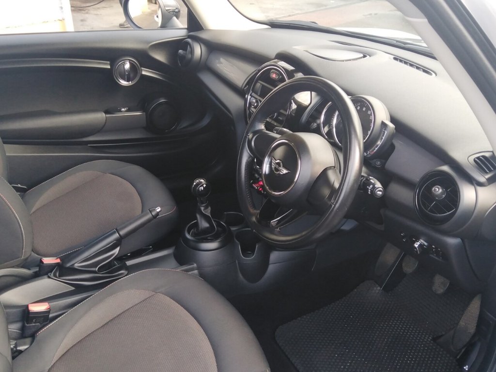 Used MINI Hatch 2018 for sale - 76574758: Photo 9