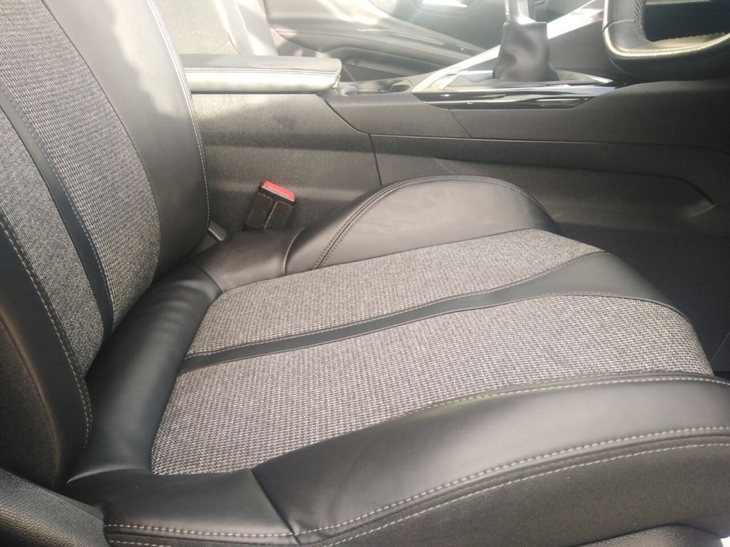 Used Peugeot 3008 2018 for sale - 76647680: Photo 10