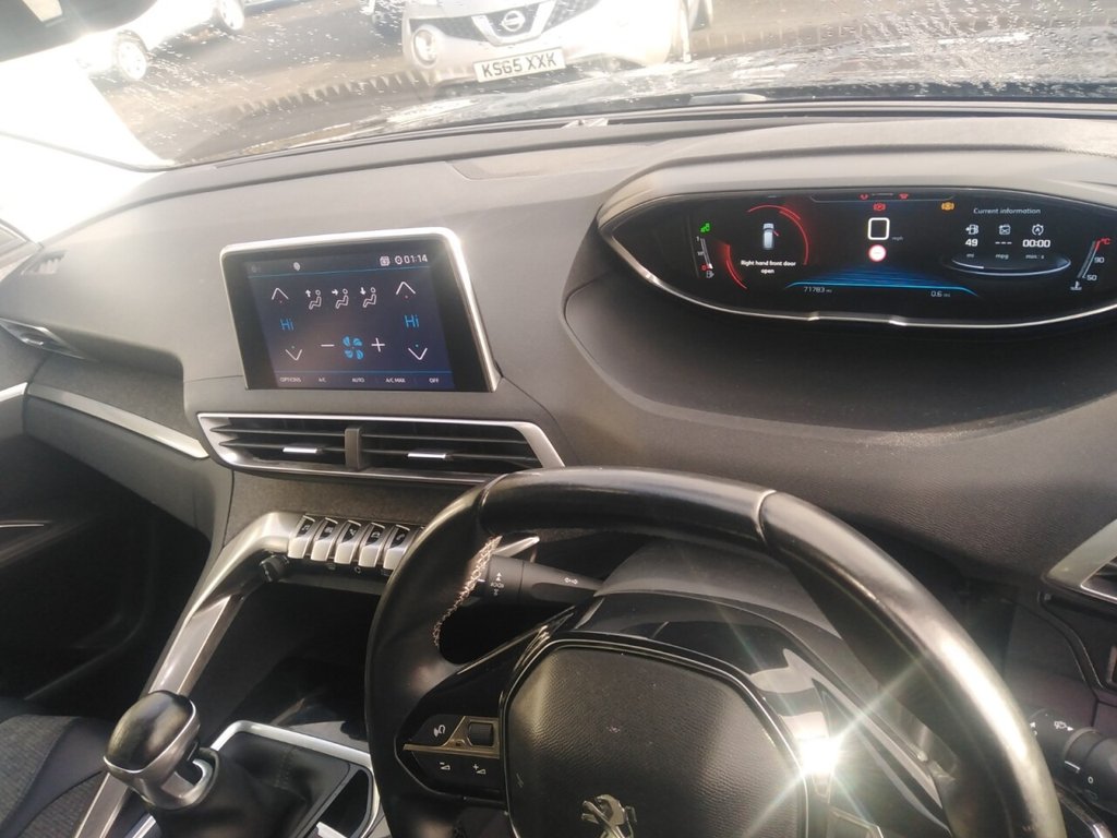 Used Peugeot 3008 2018 for sale - 76647680: Photo 11