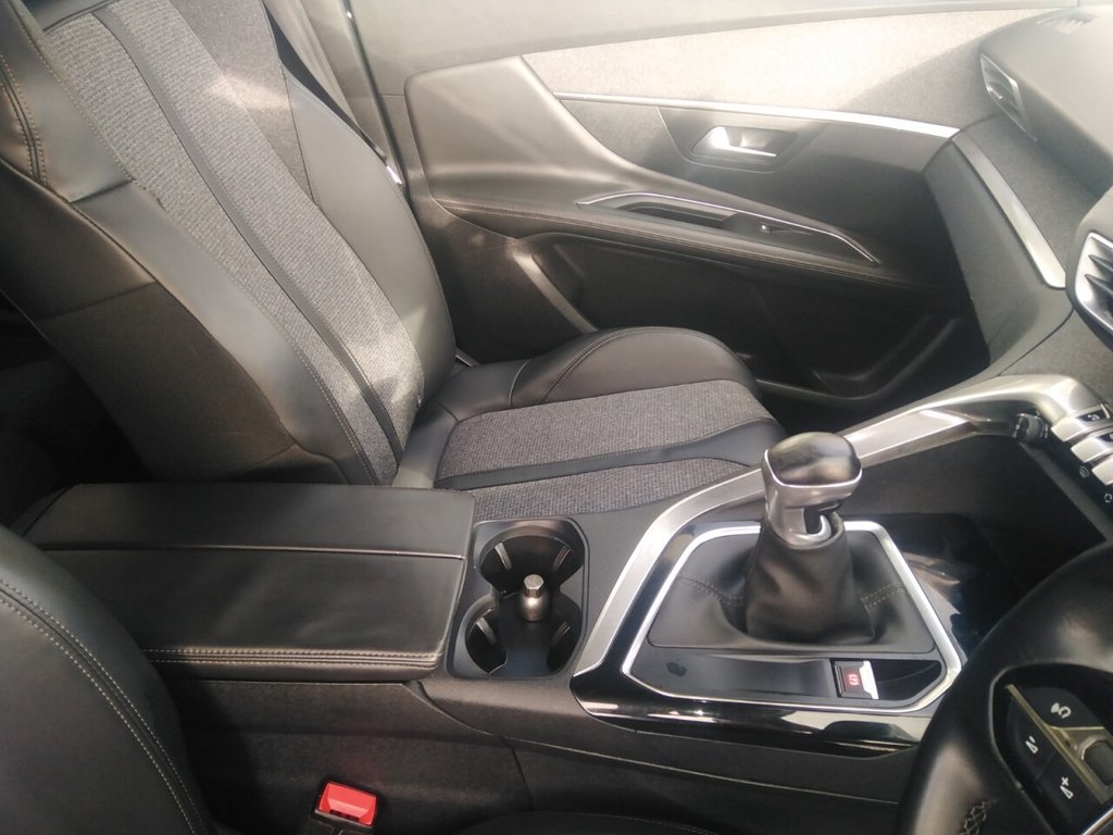 Used Peugeot 3008 2018 for sale - 76647680: Photo 12