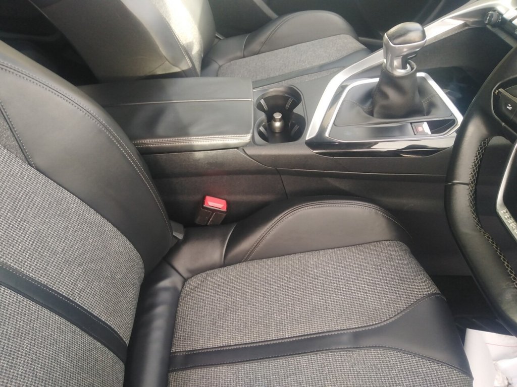 Used Peugeot 3008 2018 for sale - 76647680: Photo 13