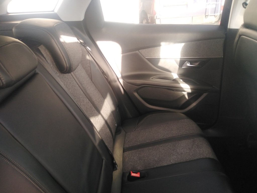 Used Peugeot 3008 2018 for sale - 76647680: Photo 16