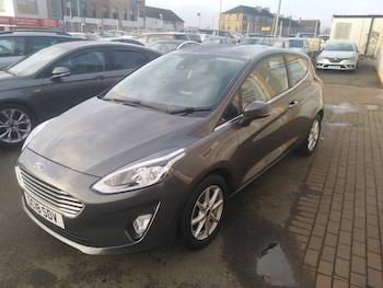 Used Ford Fiesta 2018 for sale - 76740650: Photo