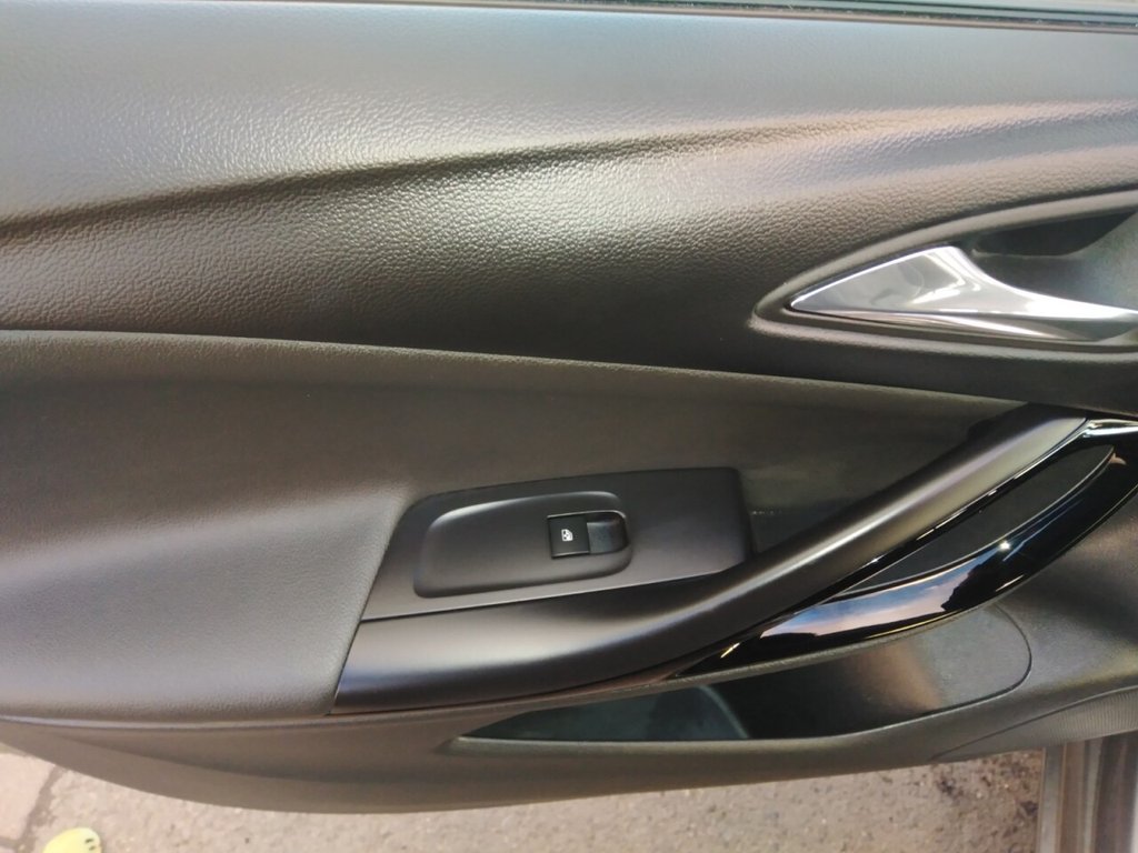 Used Vauxhall Astra 2018 for sale - 76647752: Photo 23