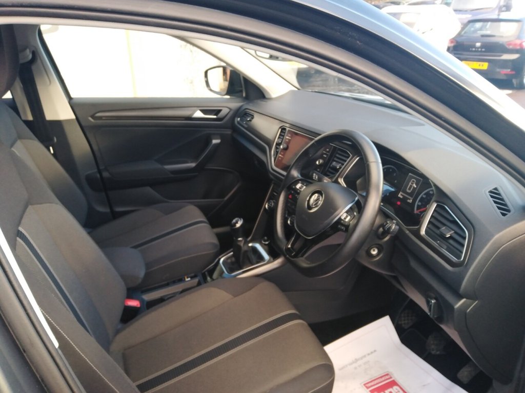 Used Volkswagen T-Roc 2019 for sale - 76574747: Photo 12