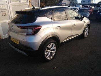 Used Renault Captur 2020 for sale - 77287558: Photo