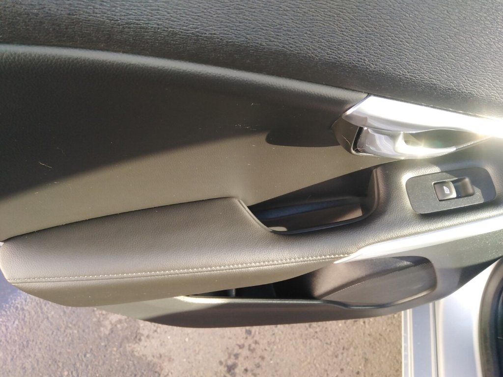 Used Volvo V40 2018 for sale - 76740606: Photo 26