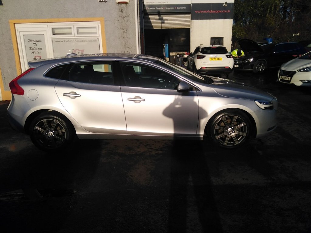 Used Volvo V40 2018 for sale - 76740606: Photo 3