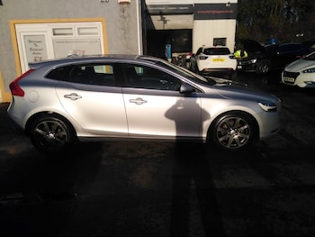 Used Volvo V40 2018 for sale - 76740606: Photo