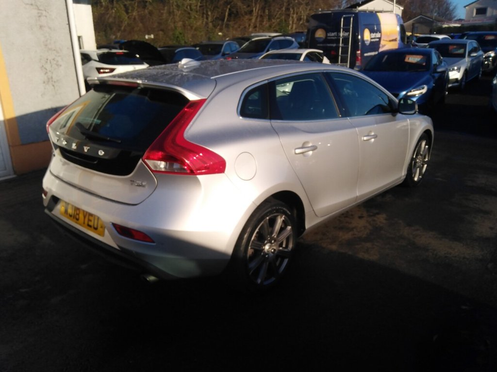 Used Volvo V40 2018 for sale - 76740606: Photo 5