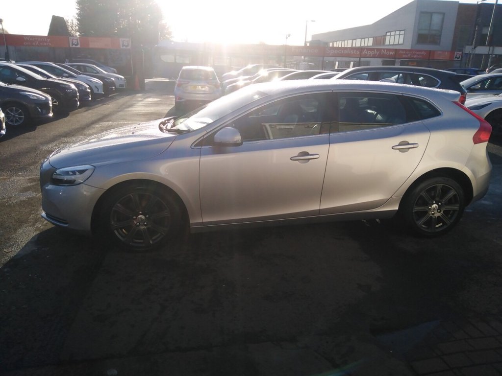 Used Volvo V40 2018 for sale - 76740606: Photo 8