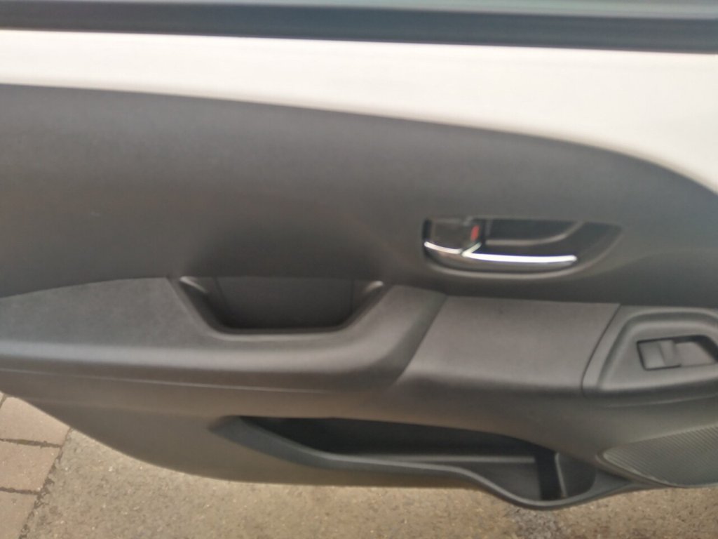 Used Toyota AYGO 2018 for sale - 75937694: Photo 27