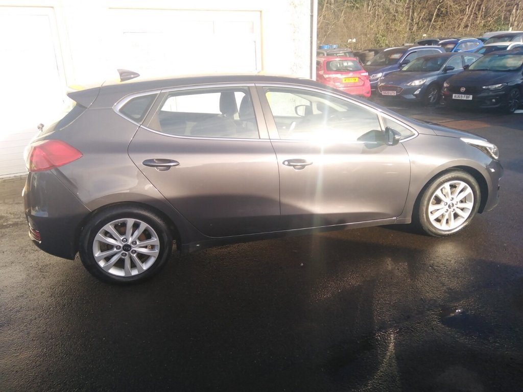 Used Kia Ceed 2018 for sale - 77231863: Photo 2