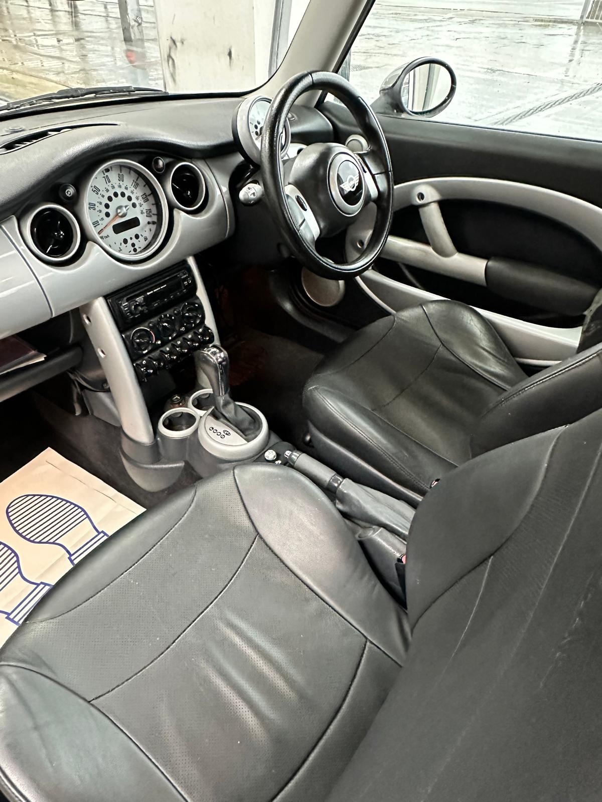 Used MINI Hatch 2002 for sale - 77283701: Photo 12