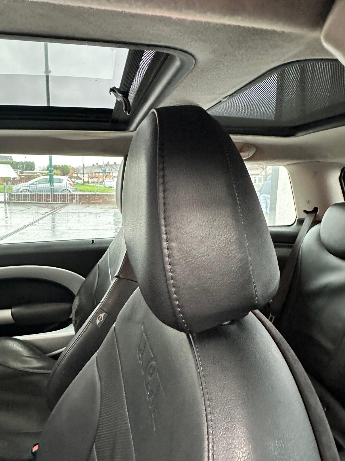 Used MINI Hatch 2002 for sale - 77283701: Photo 14