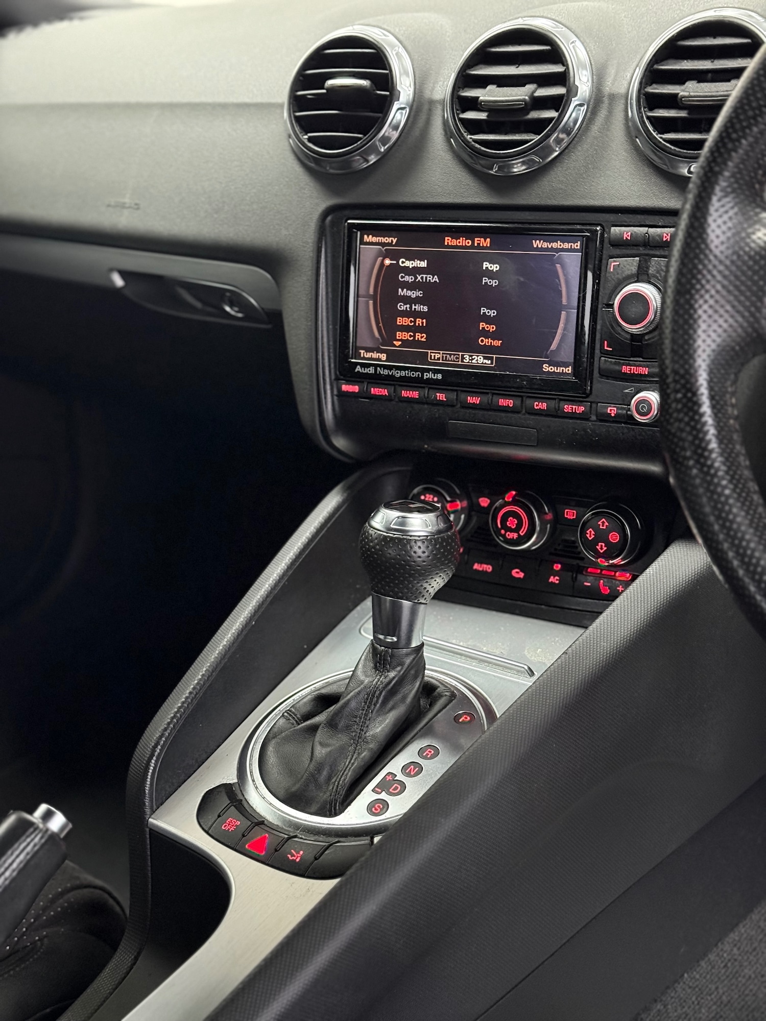 Used Audi TT 2010 for sale - 77210411: Photo 11