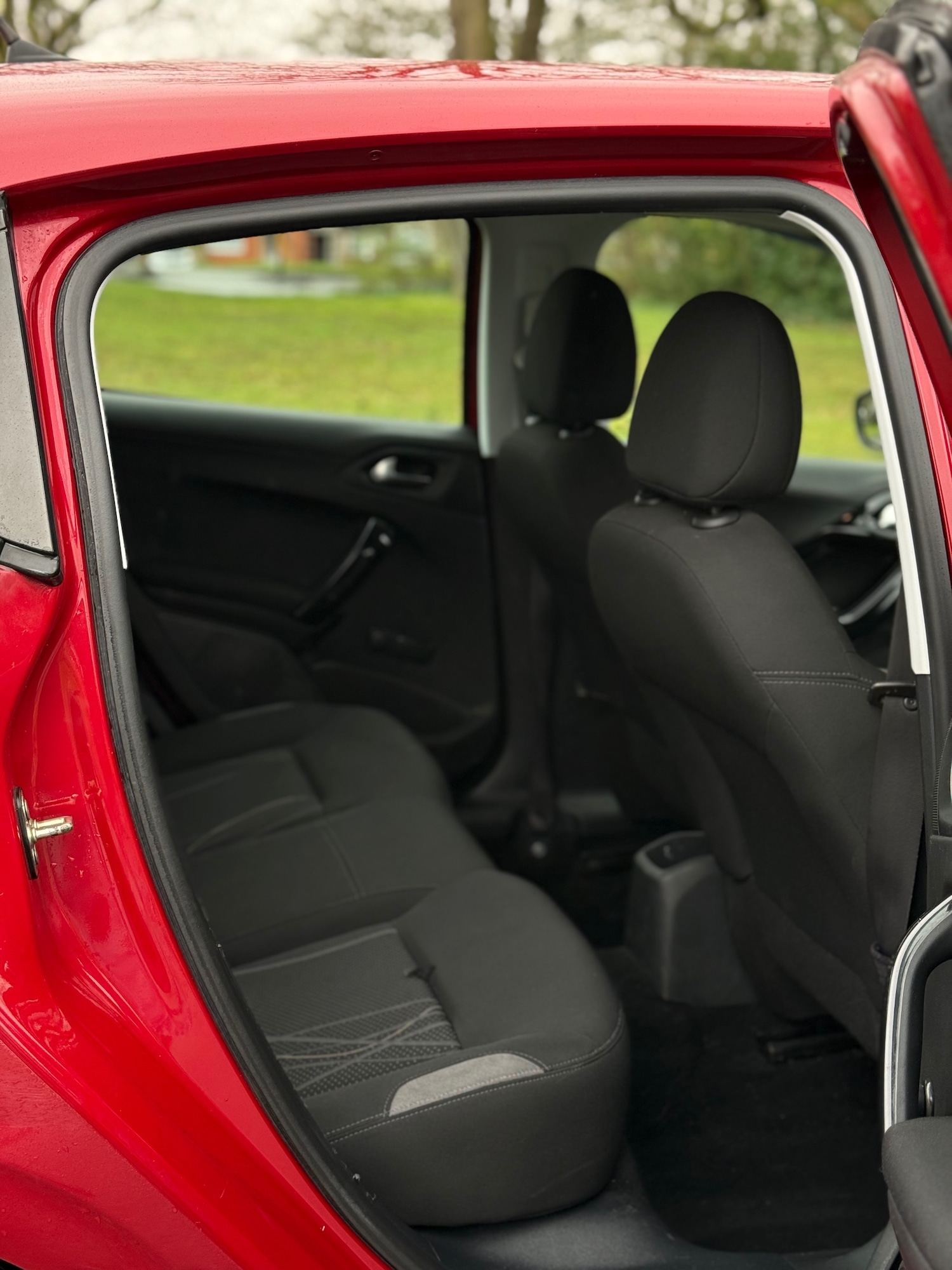 Used Peugeot 208 2014 for sale - 78071108: Photo 14