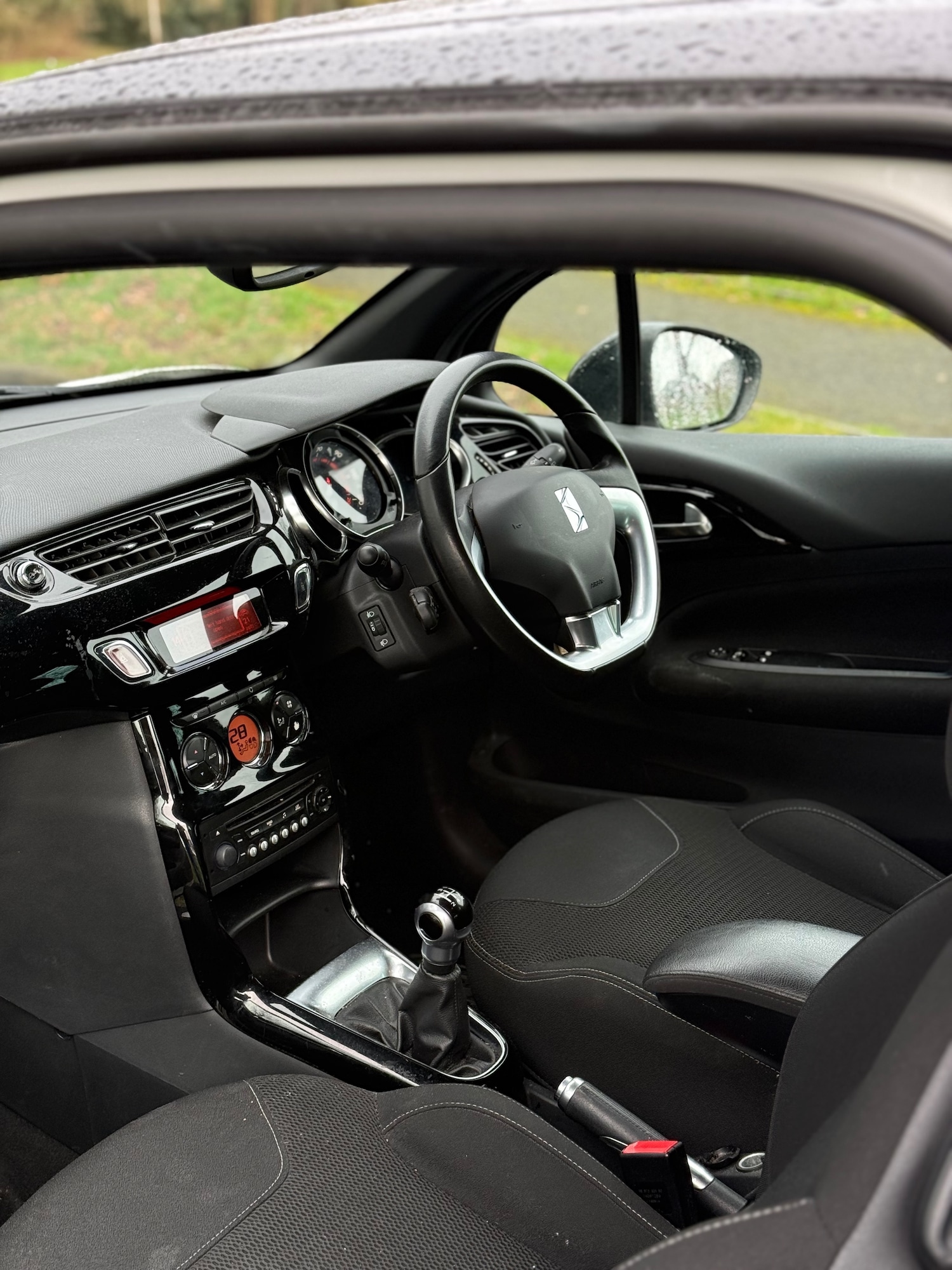 Used Citroen DS3 2014 for sale - 77620015: Photo 10