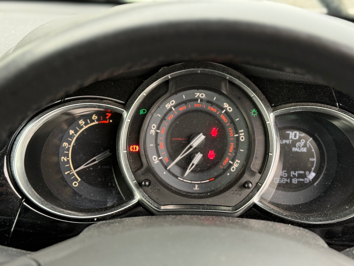 Used Citroen DS3 2014 for sale - 77620015: Photo 11