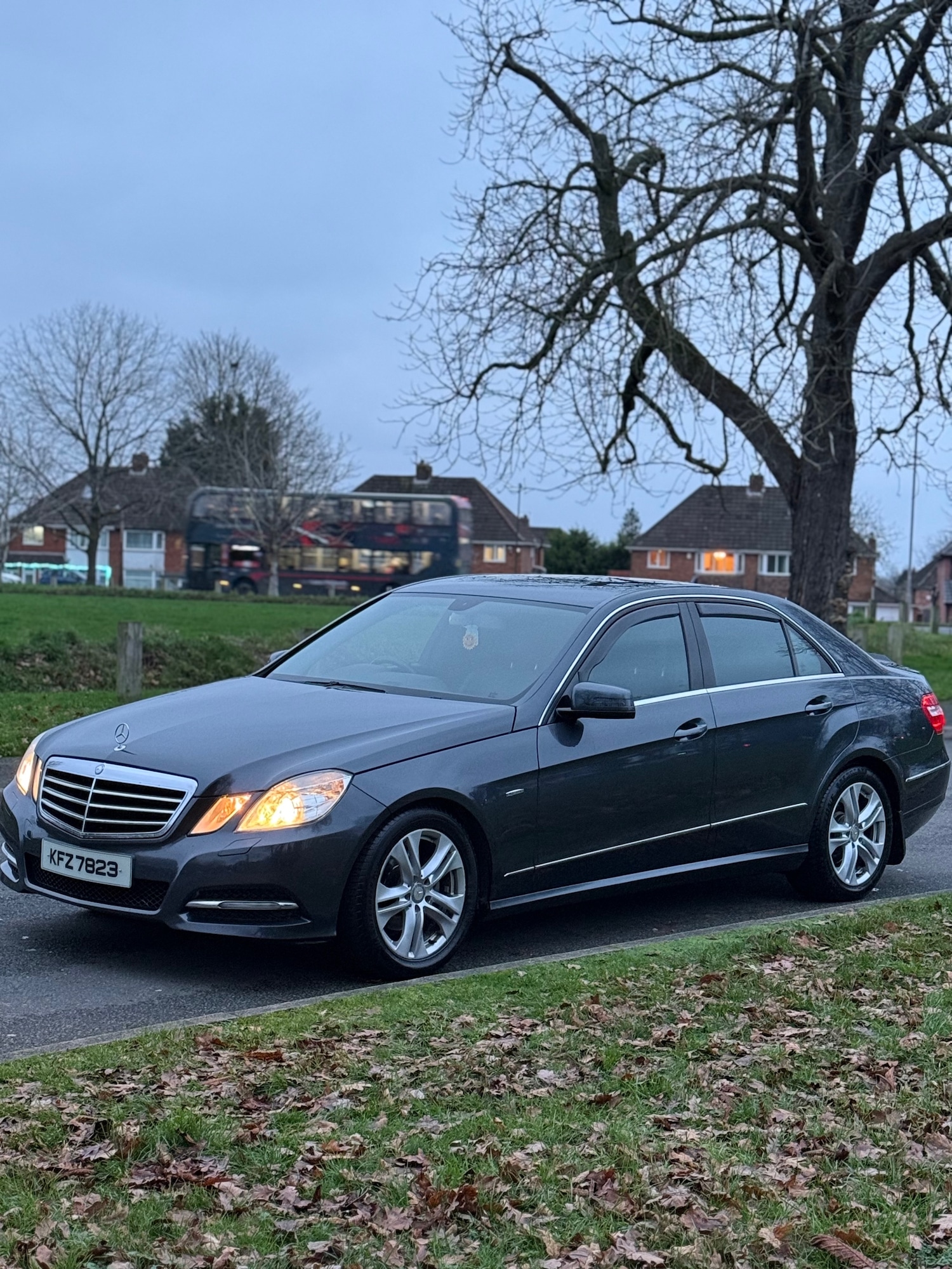 Used Mercedes-Benz E Class 2012 for sale - 77036152: Photo 11