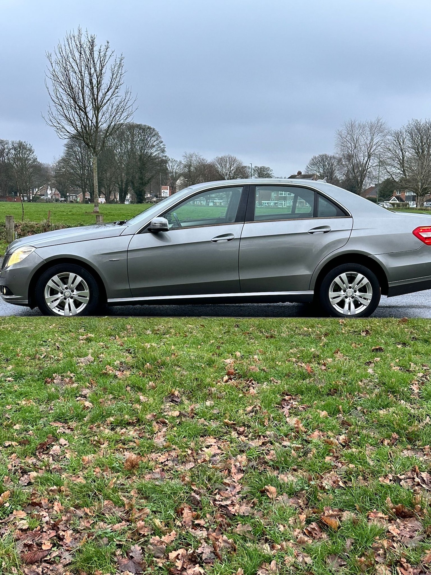Used Mercedes-Benz E Class 2009 for sale - 77319786: Photo 9