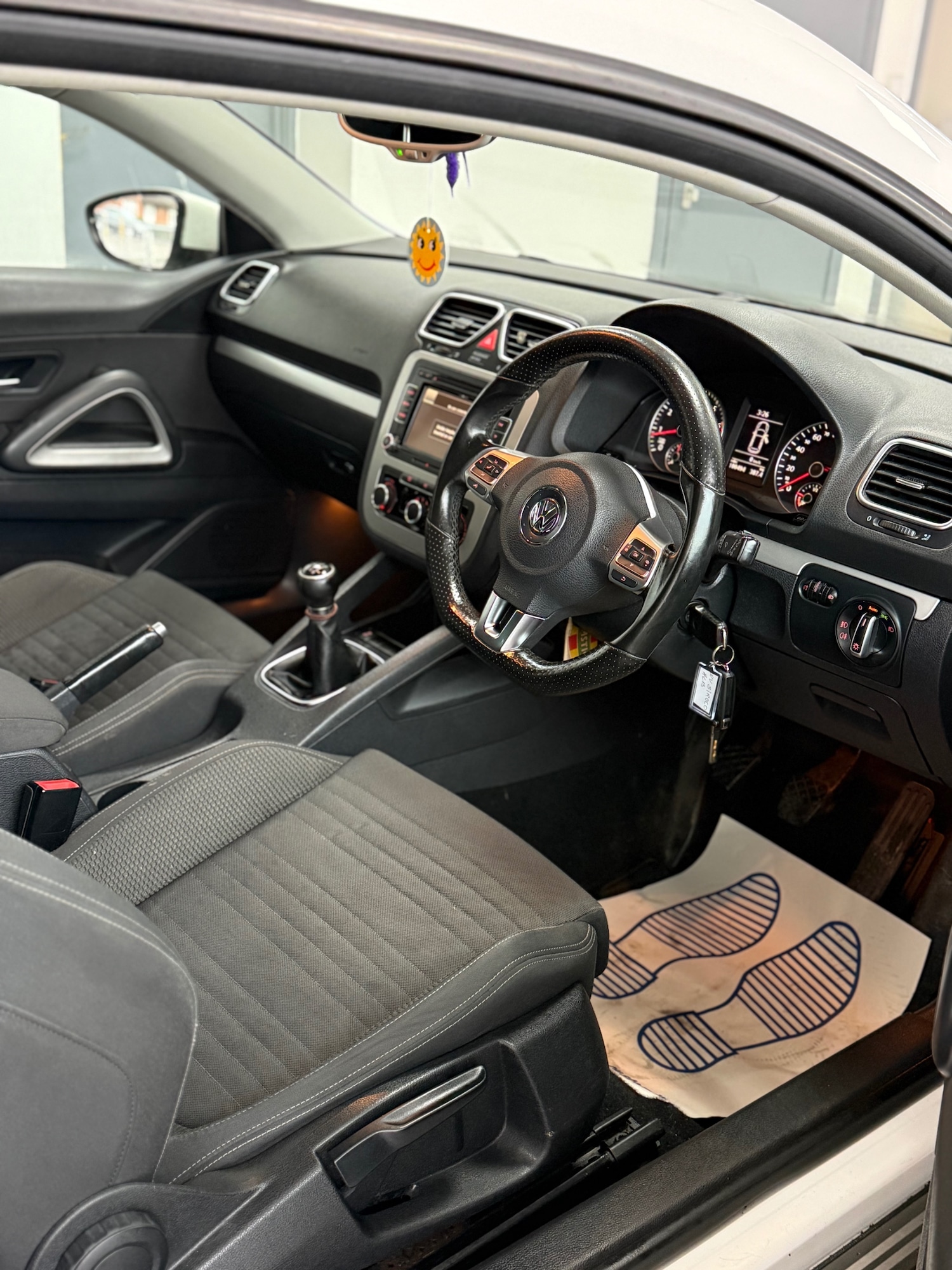 Used Volkswagen Scirocco 2011 for sale - 77694649: Photo 11