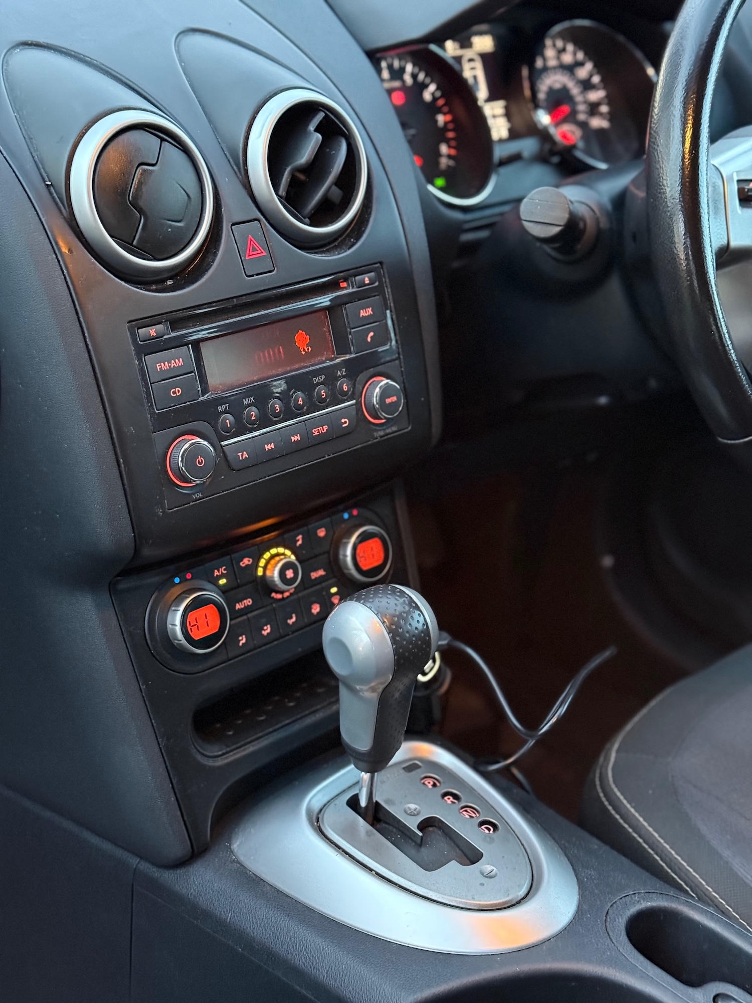 Used Nissan Qashqai 2010 for sale - 76935463: Photo 15