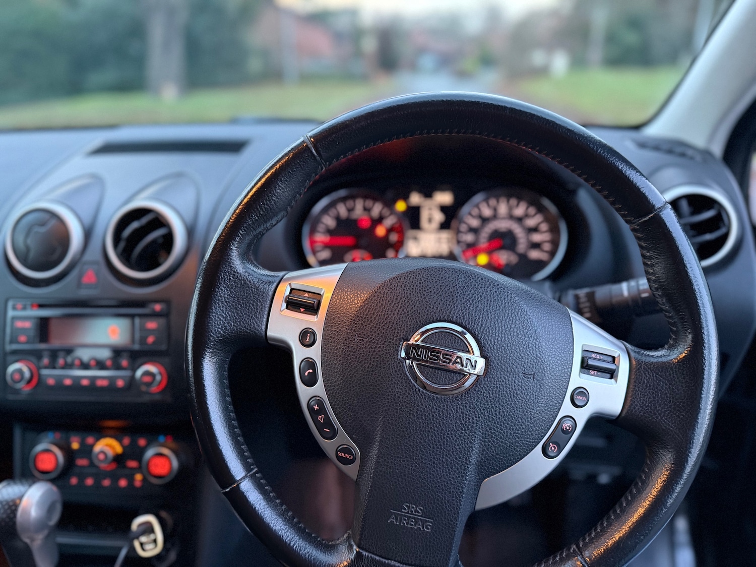 Used Nissan Qashqai 2010 for sale - 76935463: Photo 17